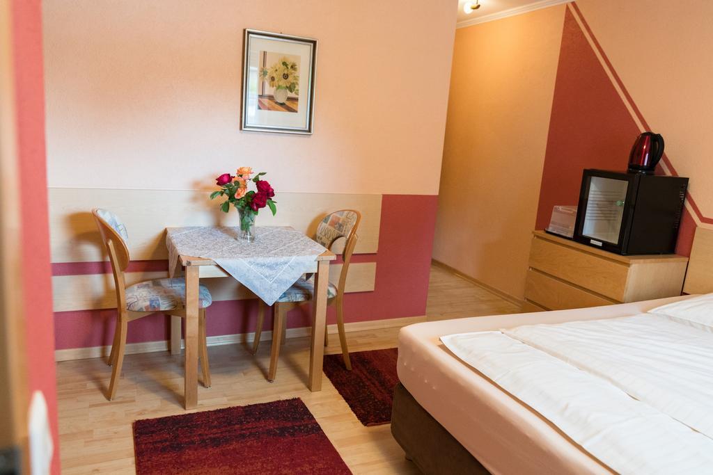 City Hotel Χίλντεν Εξωτερικό φωτογραφία